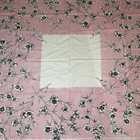 1940s Era Pink Black White Floral Tablecloth 63” x 57” Beautifully Maintained - Picture 5 of 10